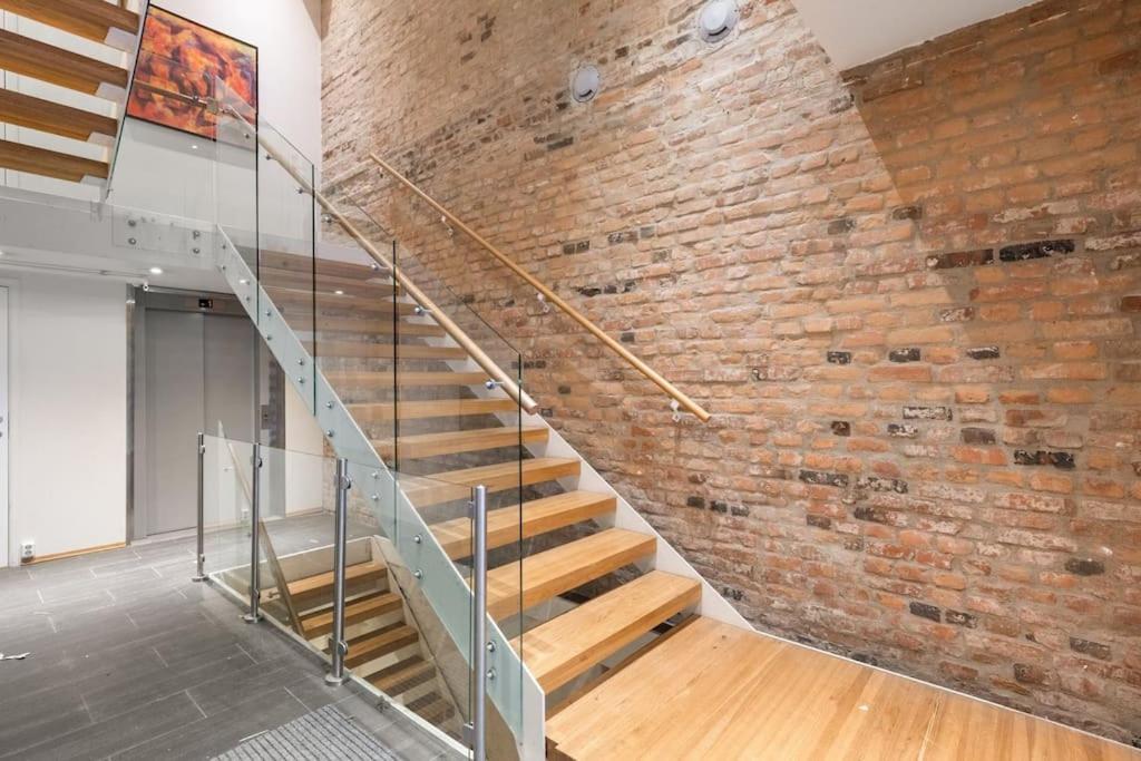 Nydelig Leilighet I Hjertet Av Sentrum! Apartment